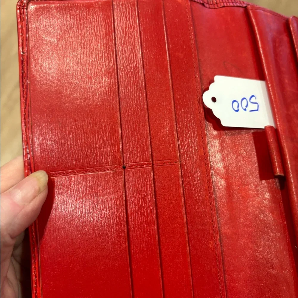 VINTAGE Louis Vuitton Vibrant Red Epi Leather Wallet - Picture 3 of 11